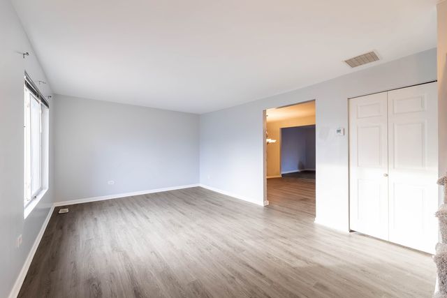 1044 Samson Drive, University Park, IL 60484