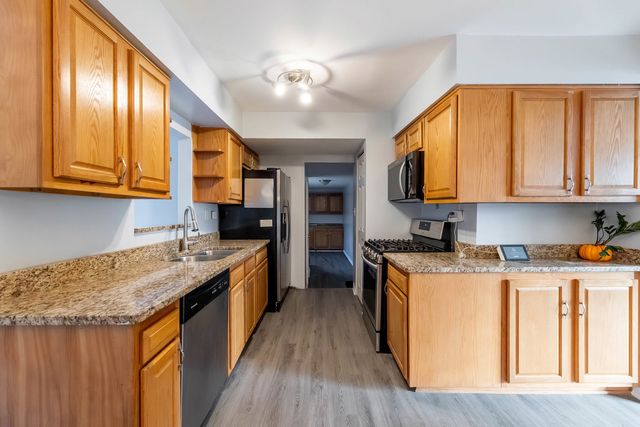 1044 Samson Drive, University Park, IL 60484