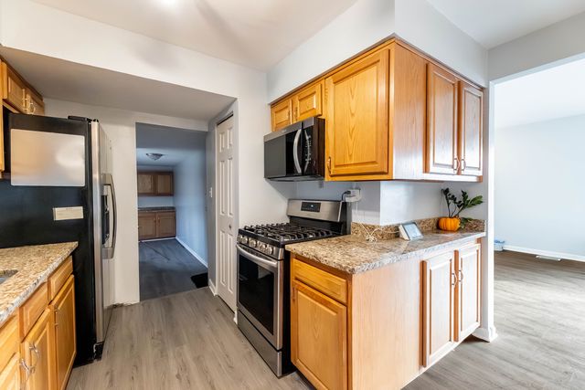 1044 Samson Drive, University Park, IL 60484