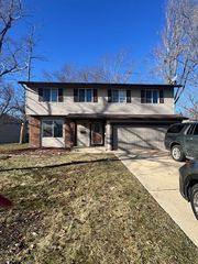 1044 Samson Drive, University Park, IL 60484