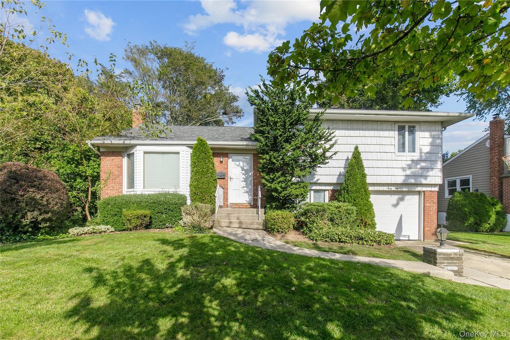 61 Mitchell Avenue, Plainview, NY 11803