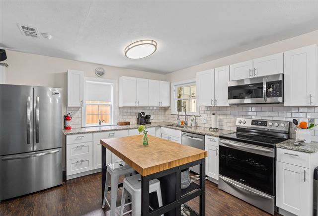 4204 Geddes Avenue, Fort Worth, TX 76107