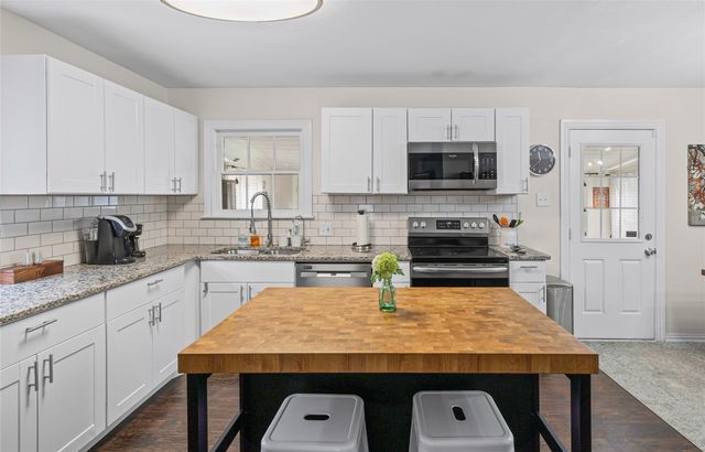 4204 Geddes Avenue, Fort Worth, TX 76107