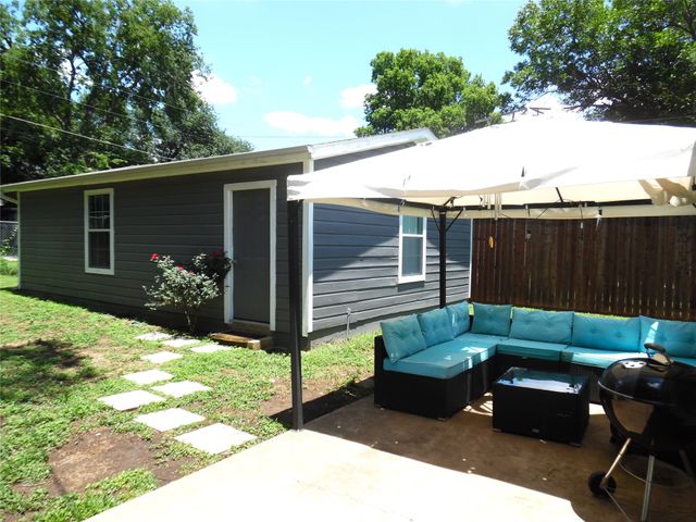4204 Geddes Avenue, Fort Worth, TX 76107
