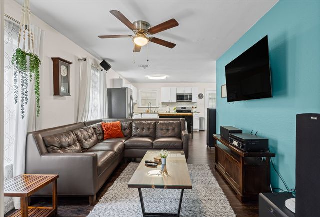 4204 Geddes Avenue, Fort Worth, TX 76107