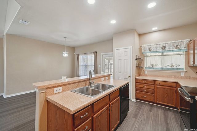 5386 Chestnut View, San Antonio, TX 78247