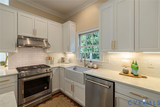 516 Gaslight Dr, Henrico, VA 23229