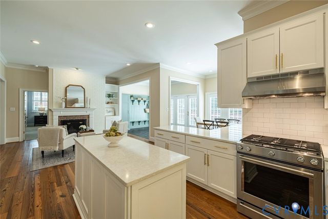 516 Gaslight Dr, Henrico, VA 23229