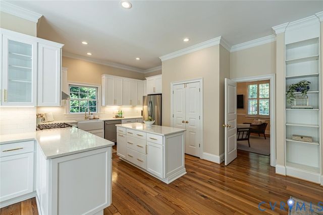 516 Gaslight Dr, Henrico, VA 23229