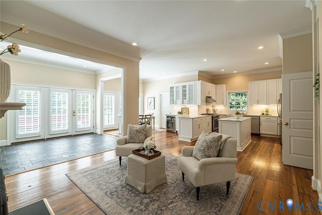 516 Gaslight Dr, Henrico, VA 23229
