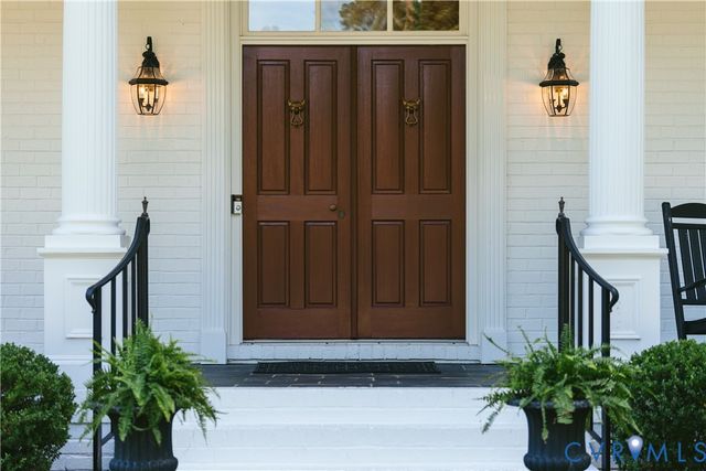 516 Gaslight Dr, Henrico, VA 23229