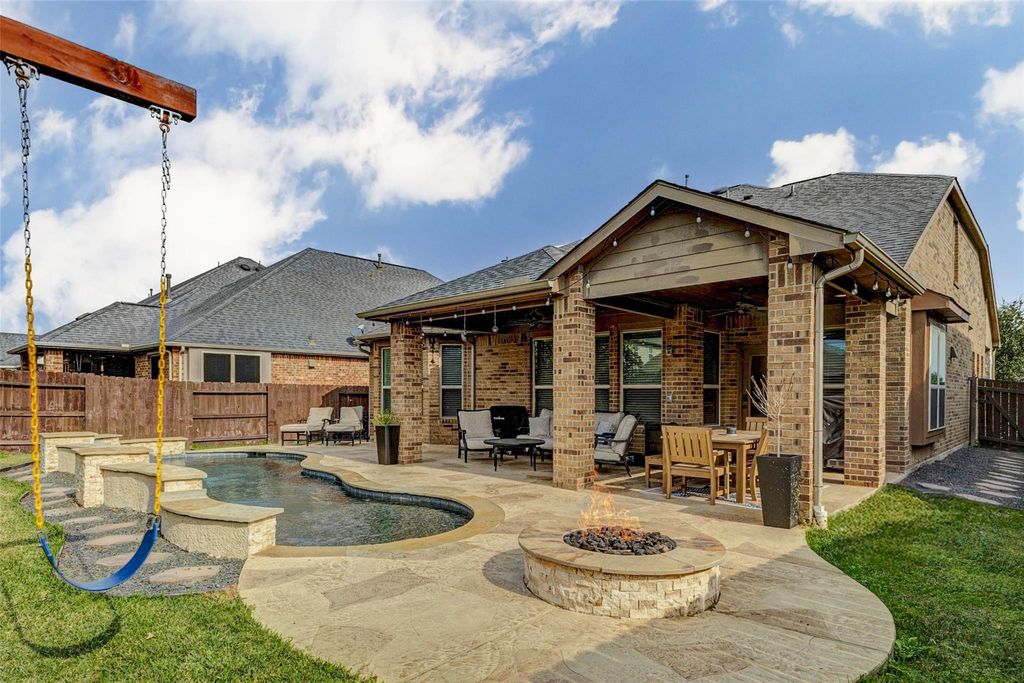 1814 Dominion Heights Lane, Brookshire, TX 77423
