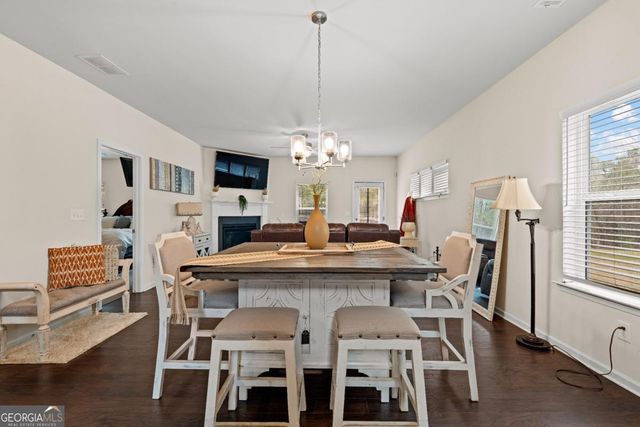 1053 Shadow Glen Drive, Fairburn, GA 30213