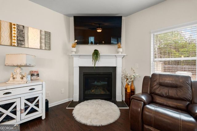 1053 Shadow Glen Drive, Fairburn, GA 30213