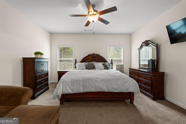 1053 Shadow Glen Drive, Fairburn, GA 30213