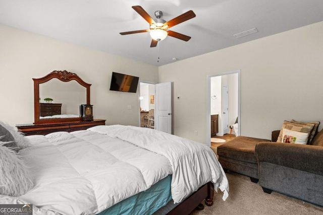 1053 Shadow Glen Drive, Fairburn, GA 30213