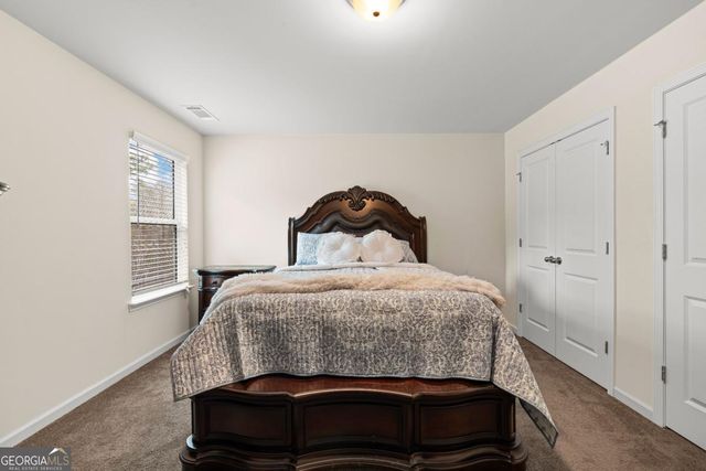 1053 Shadow Glen Drive, Fairburn, GA 30213