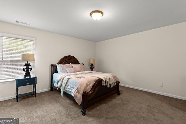 1053 Shadow Glen Drive, Fairburn, GA 30213