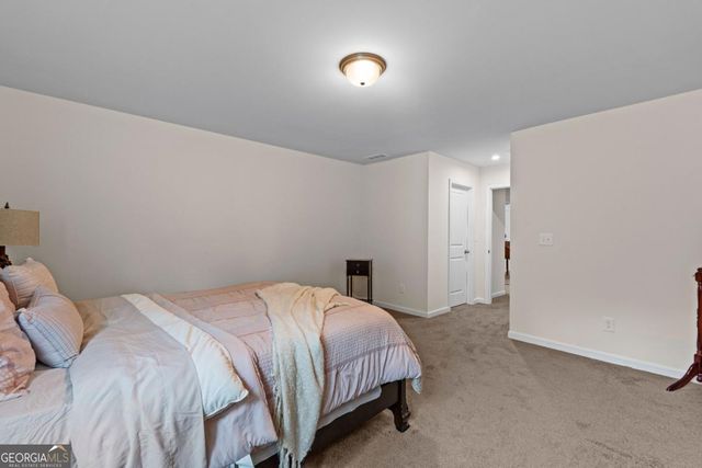 1053 Shadow Glen Drive, Fairburn, GA 30213