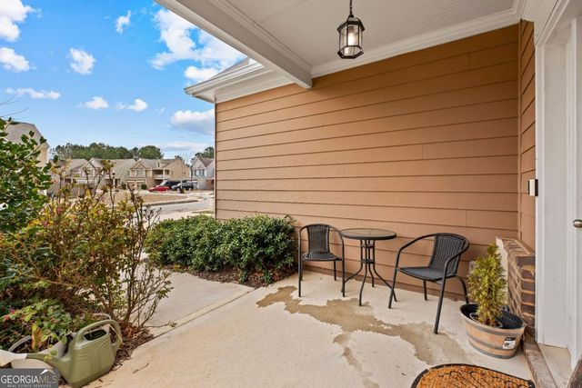 1053 Shadow Glen Drive, Fairburn, GA 30213