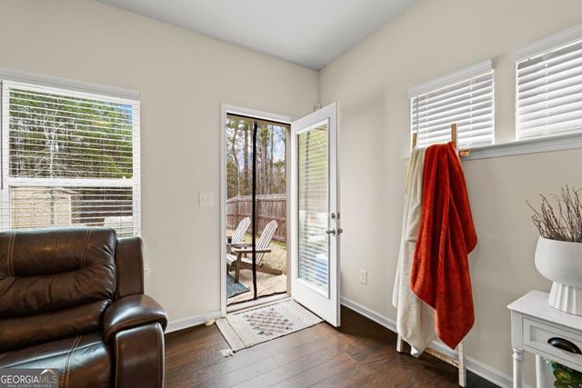 1053 Shadow Glen Drive, Fairburn, GA 30213