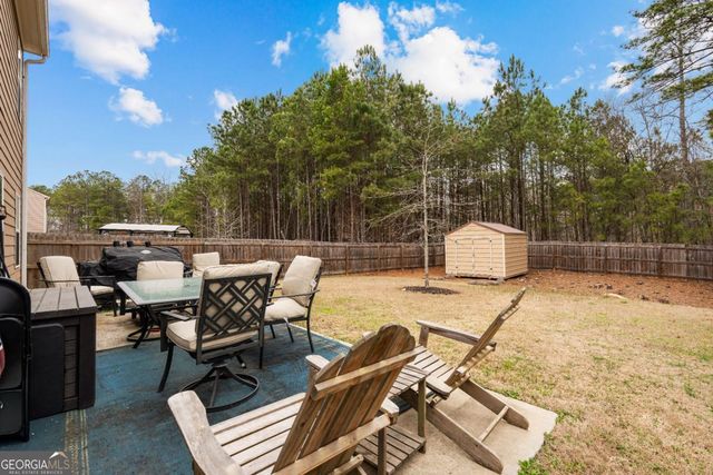 1053 Shadow Glen Drive, Fairburn, GA 30213