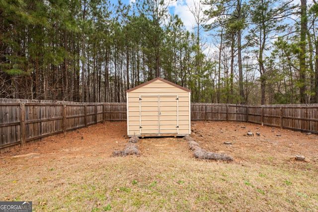 1053 Shadow Glen Drive, Fairburn, GA 30213