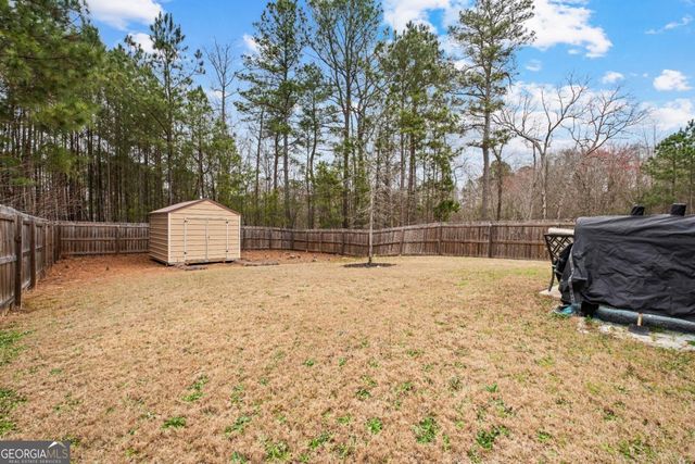 1053 Shadow Glen Drive, Fairburn, GA 30213