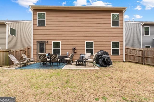 1053 Shadow Glen Drive, Fairburn, GA 30213