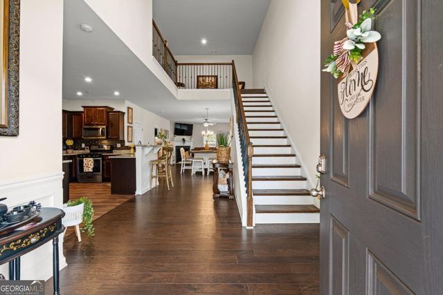 1053 Shadow Glen Drive, Fairburn, GA 30213
