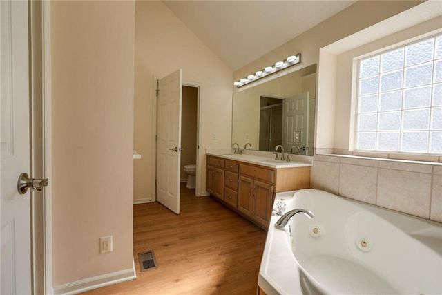 1904 S Davis Avenue, Independence, MO 64057