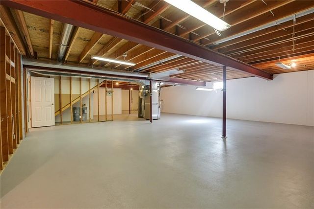 1904 S Davis Avenue, Independence, MO 64057