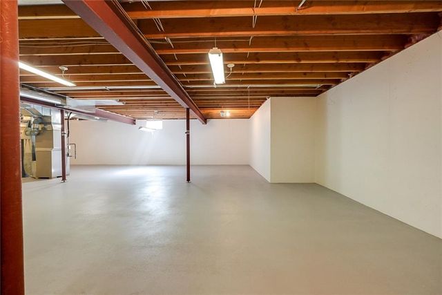 1904 S Davis Avenue, Independence, MO 64057