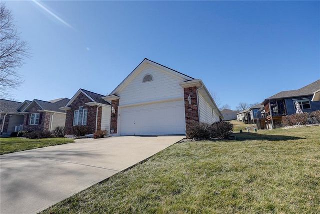 1904 S Davis Avenue, Independence, MO 64057