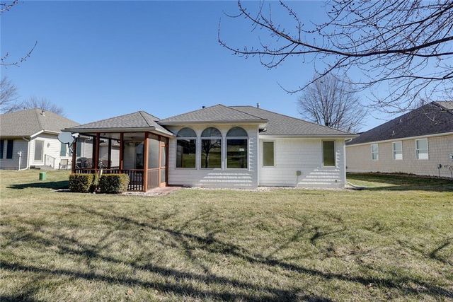 1904 S Davis Avenue, Independence, MO 64057