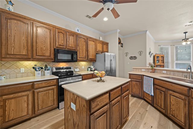 1620 Linda Drive, Sherman, TX 75090