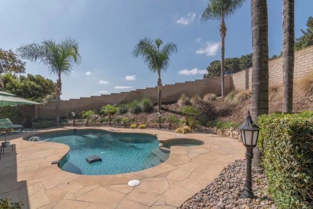 8251 Bent Tree, Riverside, CA 92509
