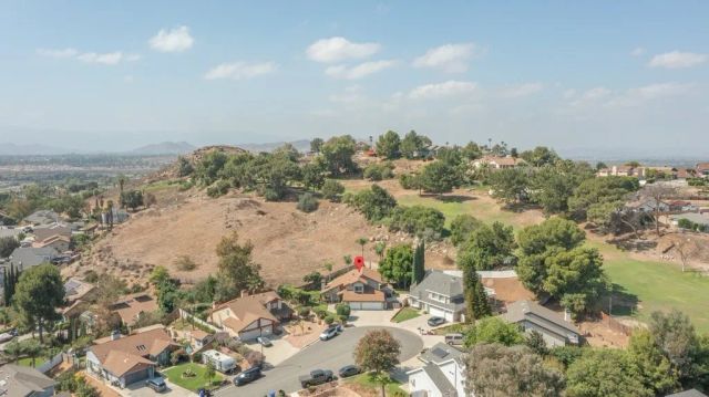 8251 Bent Tree, Riverside, CA 92509