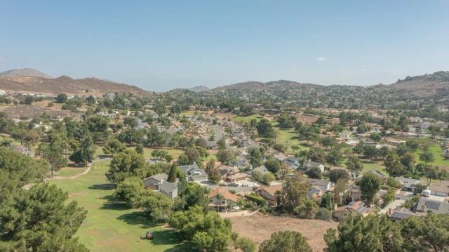 8251 Bent Tree, Riverside, CA 92509