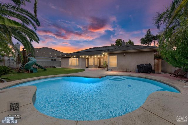 12612 Locksley Drive, Bakersfield, CA 93311