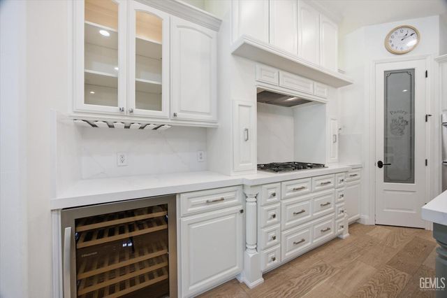 12612 Locksley Drive, Bakersfield, CA 93311