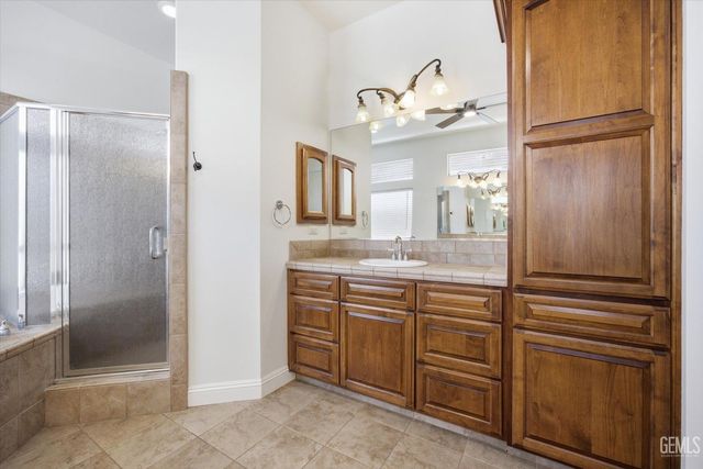 12612 Locksley Drive, Bakersfield, CA 93311