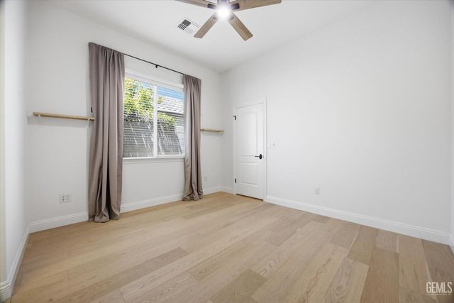 12612 Locksley Drive, Bakersfield, CA 93311