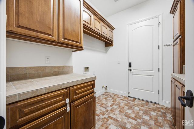 12612 Locksley Drive, Bakersfield, CA 93311
