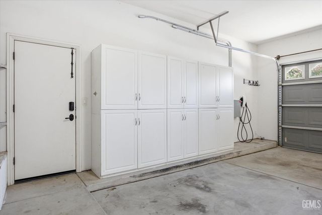 12612 Locksley Drive, Bakersfield, CA 93311