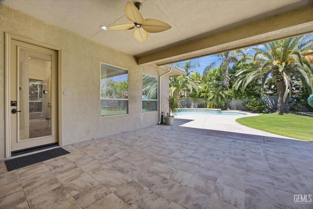 12612 Locksley Drive, Bakersfield, CA 93311