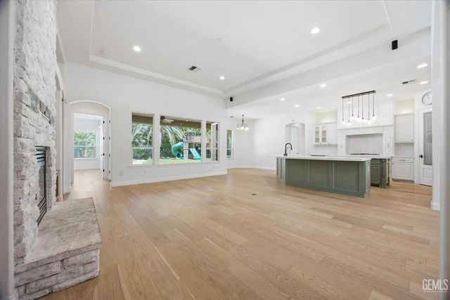 12612 Locksley Drive, Bakersfield, CA 93311