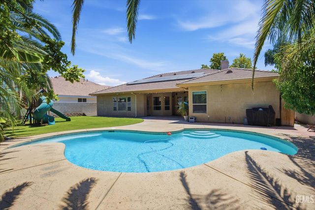 12612 Locksley Drive, Bakersfield, CA 93311