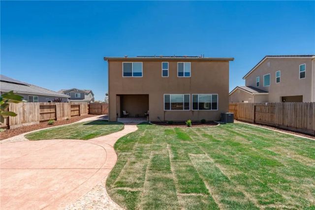 1159 Magnolia Court West, Madera, CA 93636