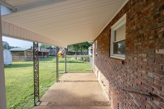 116 Eveningside Dr, Chapel Hill, TN 37034